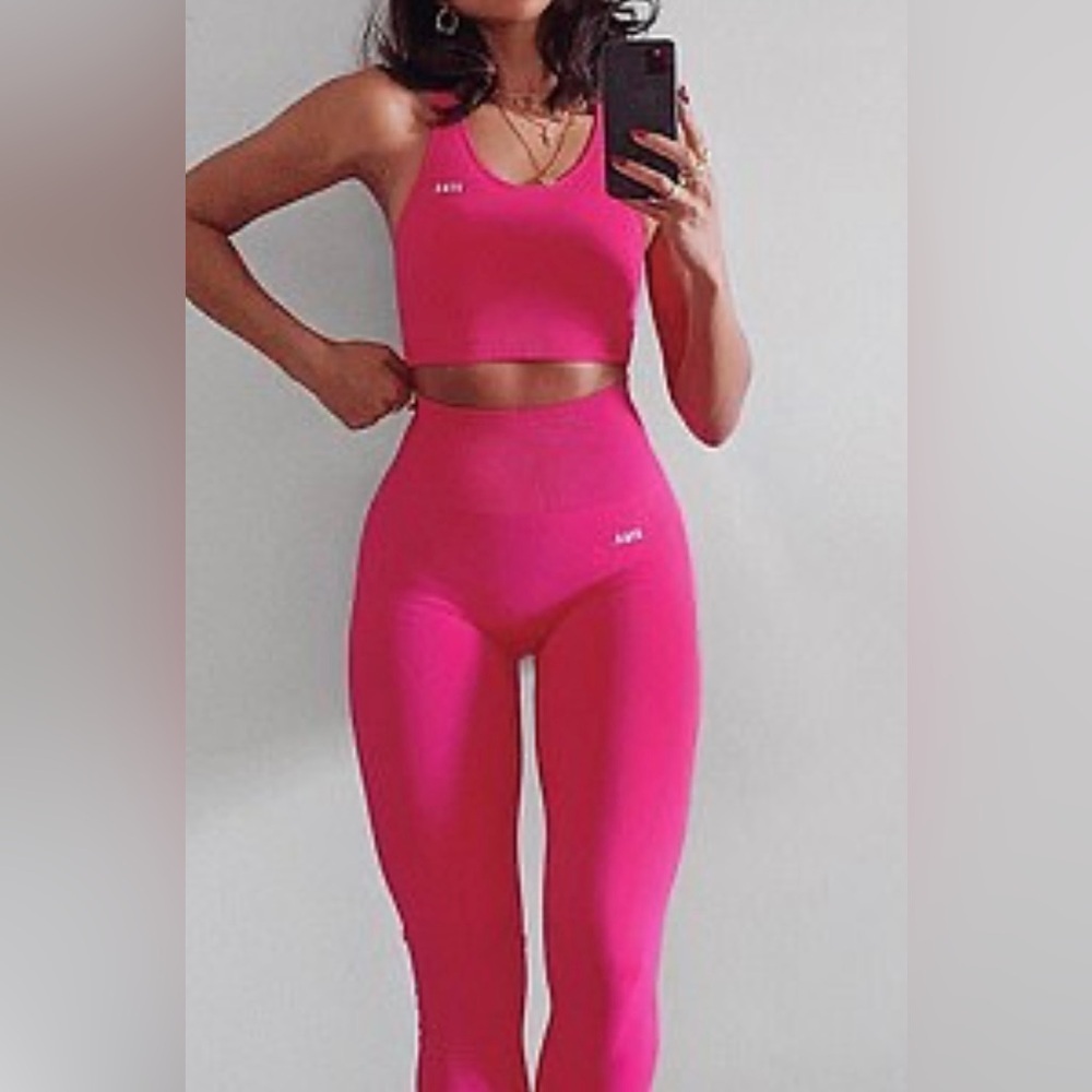 STAX. Seamless hot pink leggings small